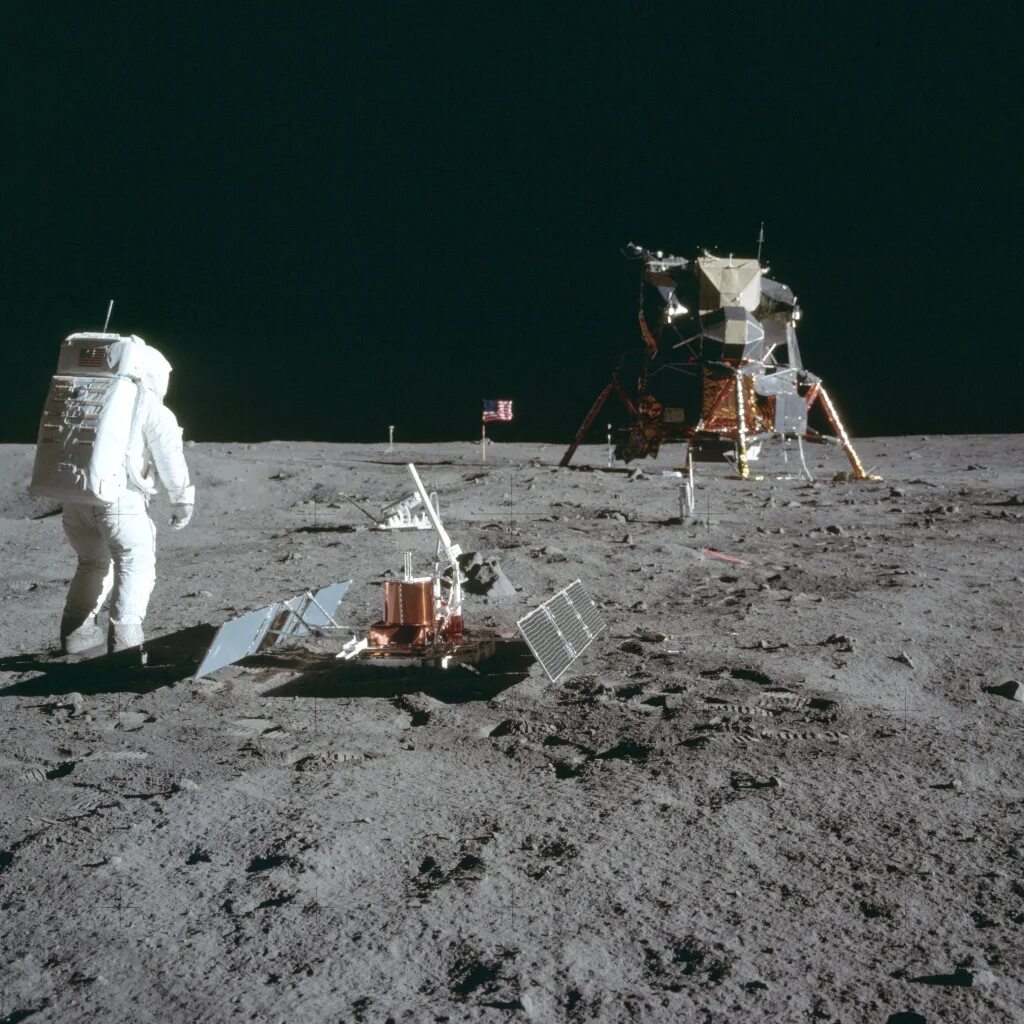 Man landed on the moon. Аполлон 11. НАСА Аполлон 11. Аполлон 1969.