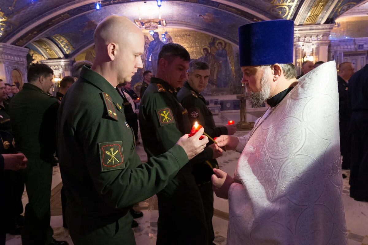 Храм память победы. Дорога памяти в главном храме Вооруженных сил России. Свеча в главном храме Вооруженных сил. Дорога памяти храм. Акция свеча памяти на главном храме вс РФ.