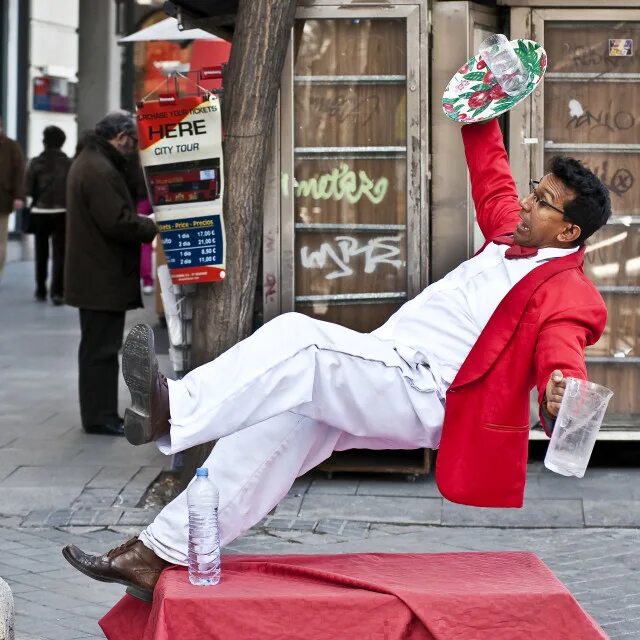 Trip and fall over. коннектикут штат пригород. Fall over. Fall over. падающий человечек.