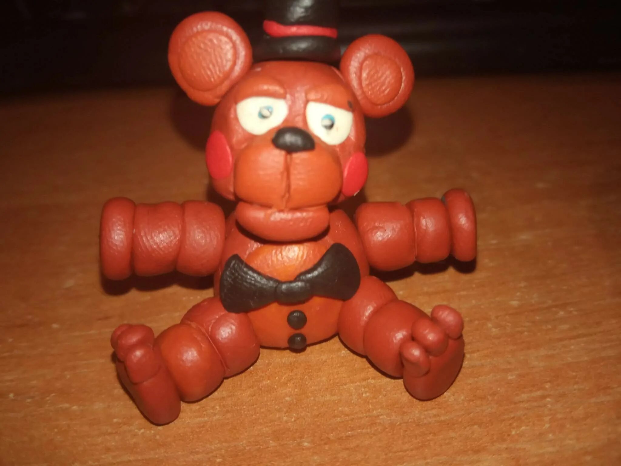 мишка фредди из пластилина