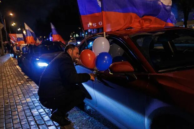 Автопробег пермь в поддержку баннер с фотографией. Автопробег посвященный признанию независимости лнр и днр. Днр москва. Автопробег посвященный признанию независимости лнр и днр. Автопробег.