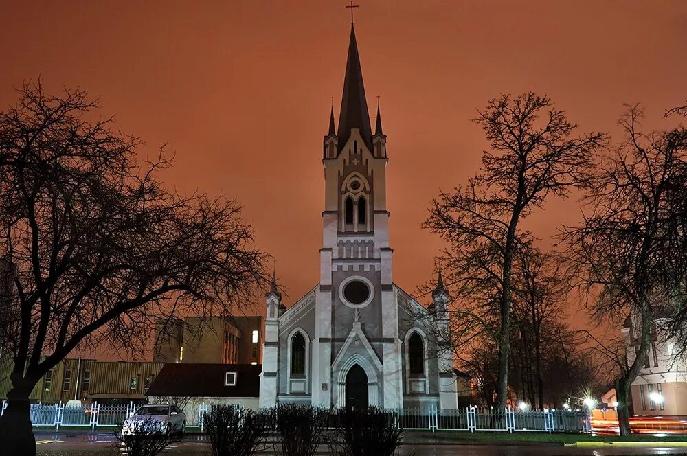Время работы костела