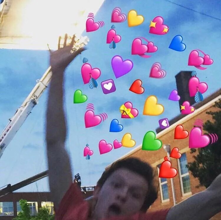 Пикчи с сердечками. Данганронпа пикчи. Пикчи с большим количеством сердечек. Классные пикчи с сердечками. Сохранёнка с сердечками.