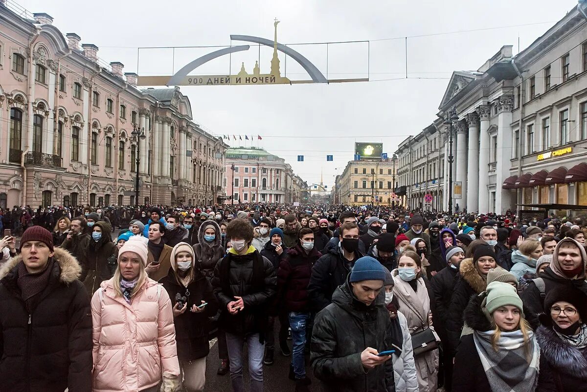 Митинг 2021 в Санкт Петербурге. Митинг на Невском проспекте. Митинг Навальный Питер. Протесты в поддержку Алексея Навального (2021). Митинг навального 24