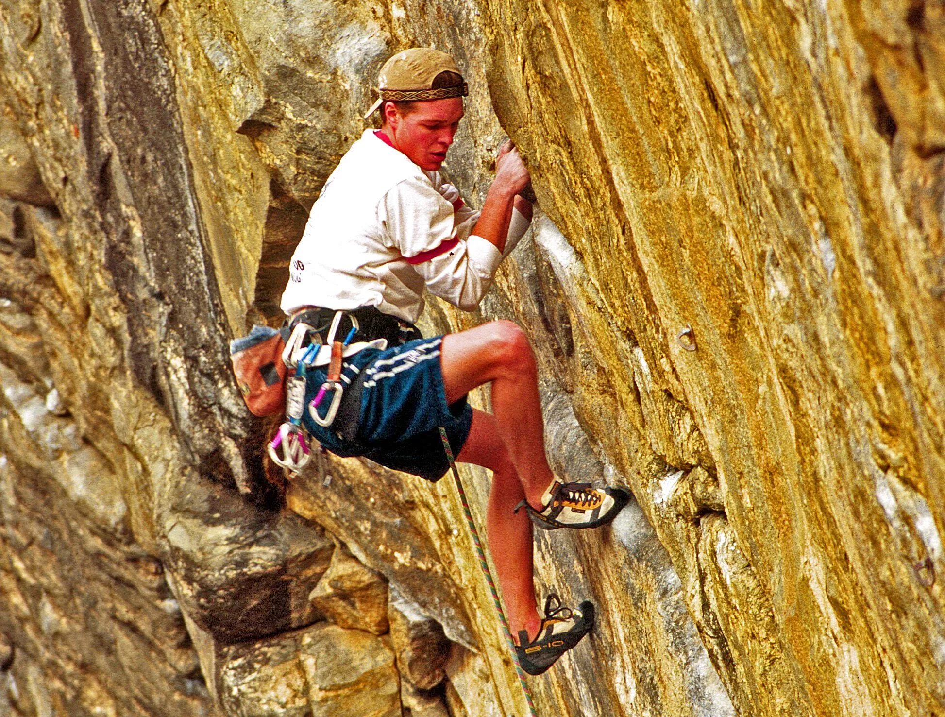 Скалолазание. Альпинизм для начинающих. Хобби скалолазание. Climb одежда. Rock climber rock climber org ru