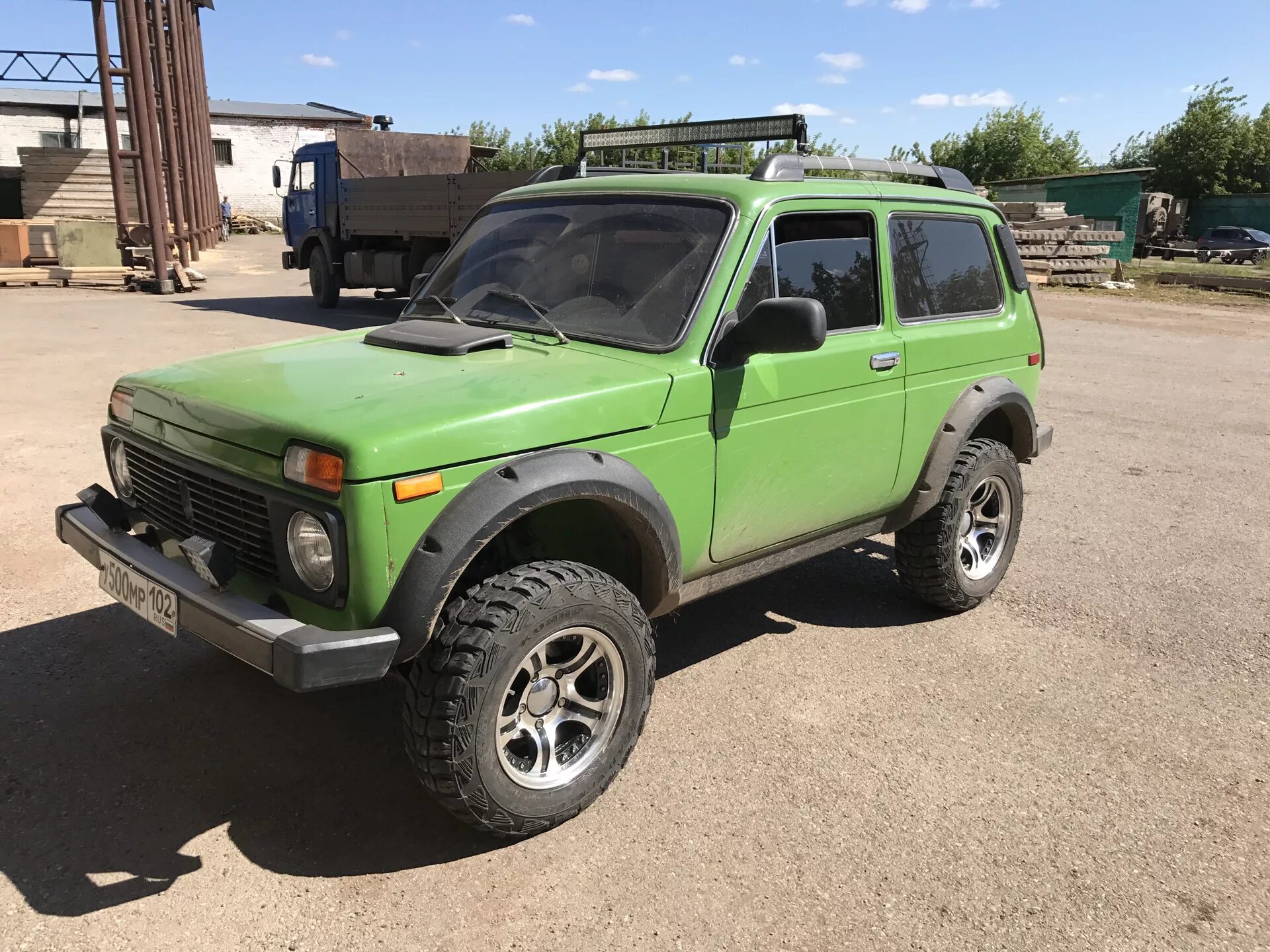 Нива на колесах 215 65 16 фото Колеса R16 215/65 не подходят на ниву урбан 5D Lada 4x4 5D, 1,7 л, 2016 года ш