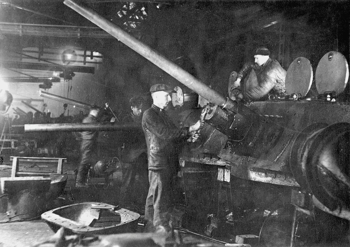 танк 34 выпуск. танк 34 выпуск. танк т34. танк 34 выпуск. т-34 с л-11.