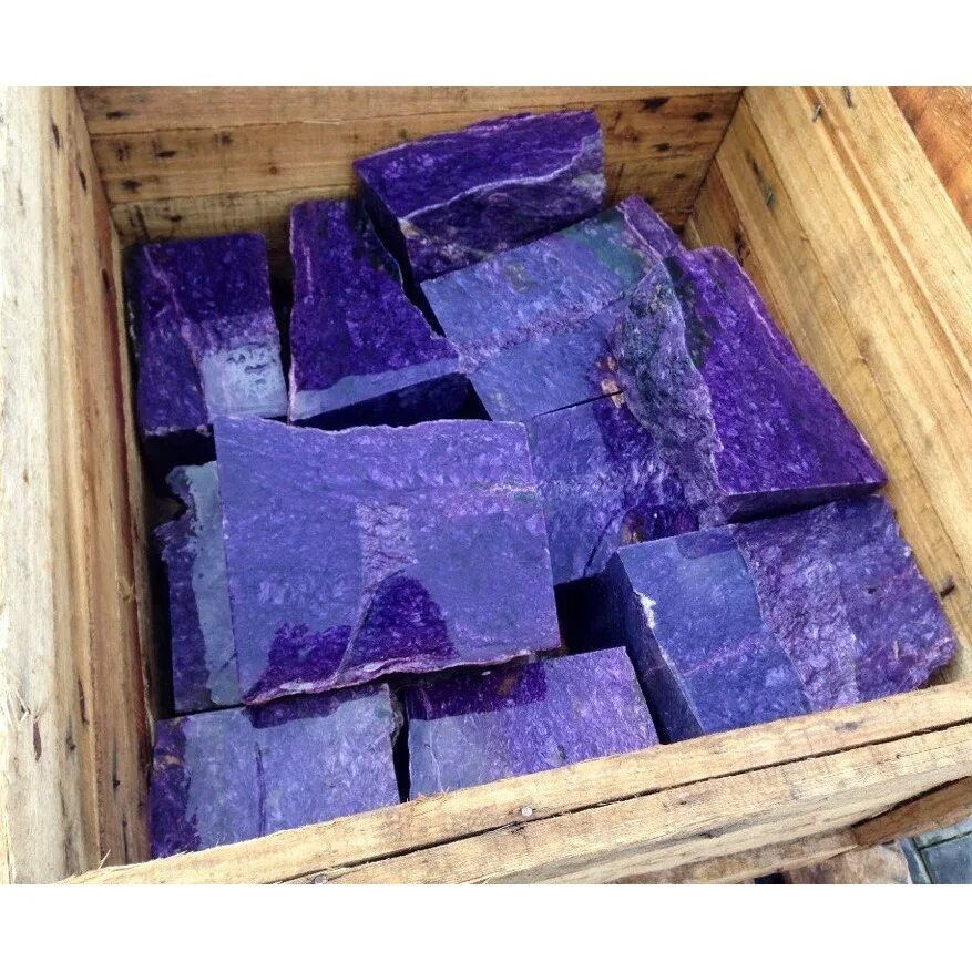 чароит добыча месторождение. чароит добывают. чароит камень месторождения. чароит месторождения в россии. чароит сырье.