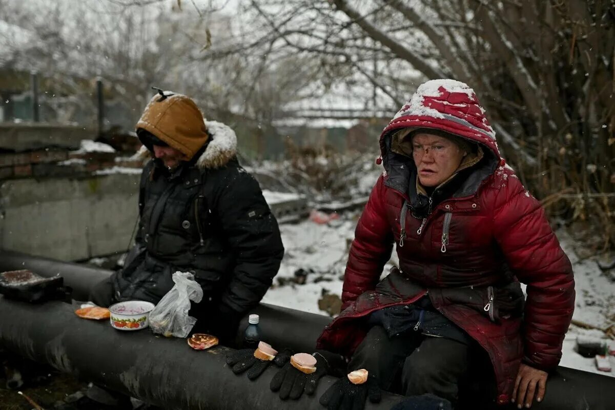 Бомжи проживают