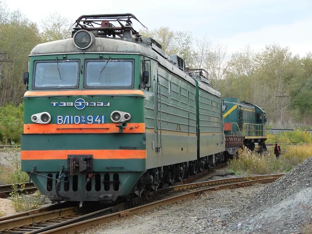 Чэрз челябинск. Вл 10 ЧЭРЗ. Вл10 ТЧ Белово. ТЧ-14 Белово. Челябинский электровозоремонтный.