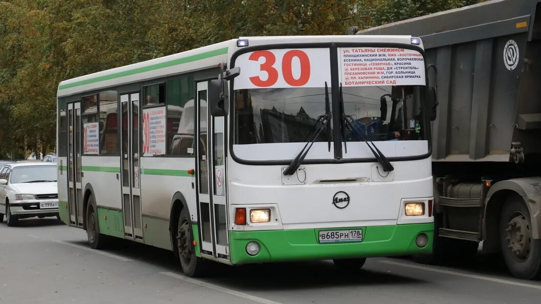 Транспорт новосибирск автобус. Автобус Новосибирск. Новосибирский общественный транспорт. Новосибирские маршрутки. 95 Автобус Новосибирск.