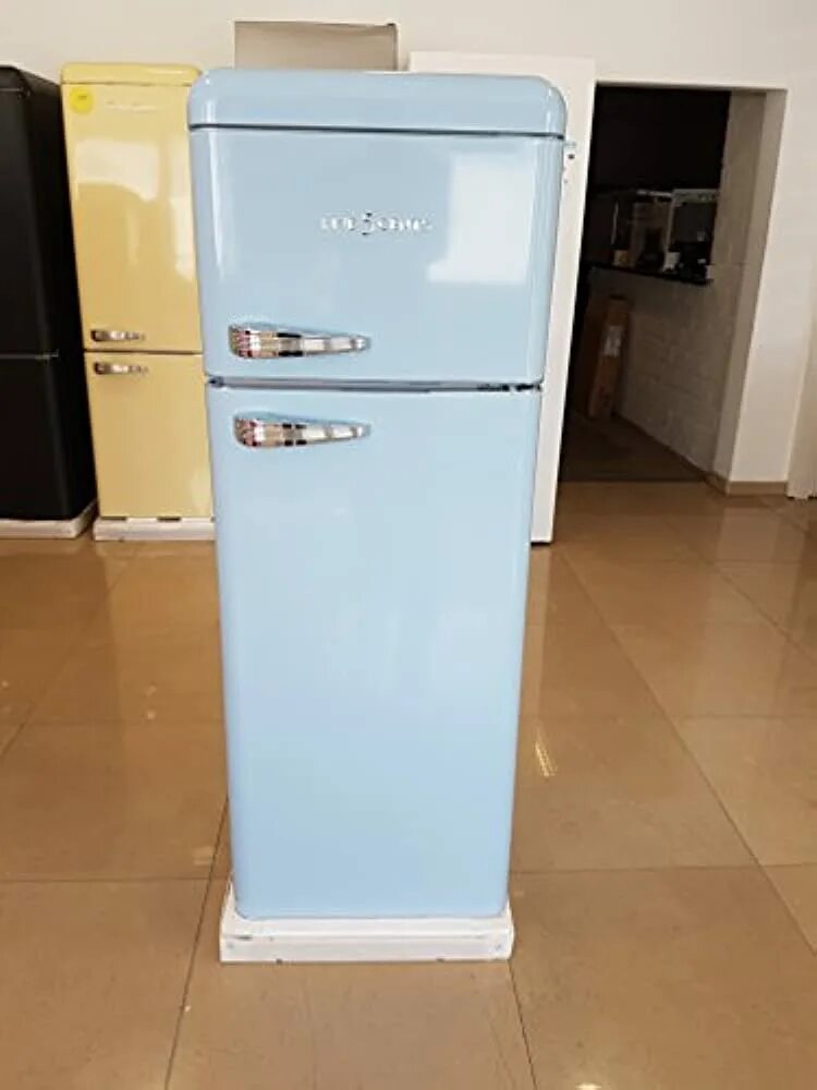 Во время распродажи холодильник продавалась скидка 15. Холодильник Schaub Lorenz. Холодильник Schaub Lorenz slus335u2. Холодильник Schaub Lorenz голубой, синий. Холодильник Schaub Lorenz slus335u2, голубой.