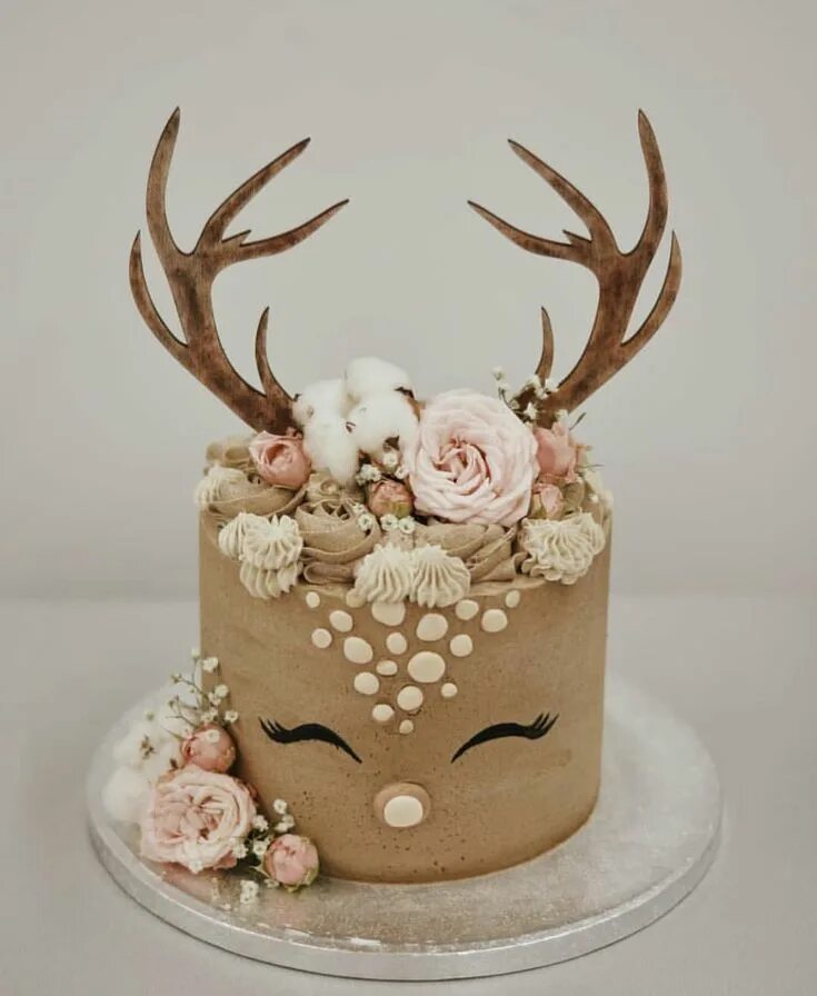 Deer cake. Торт для охотника. Декор торта для детей с оленем. Торт с тематикой охоты. Торт с олененком.