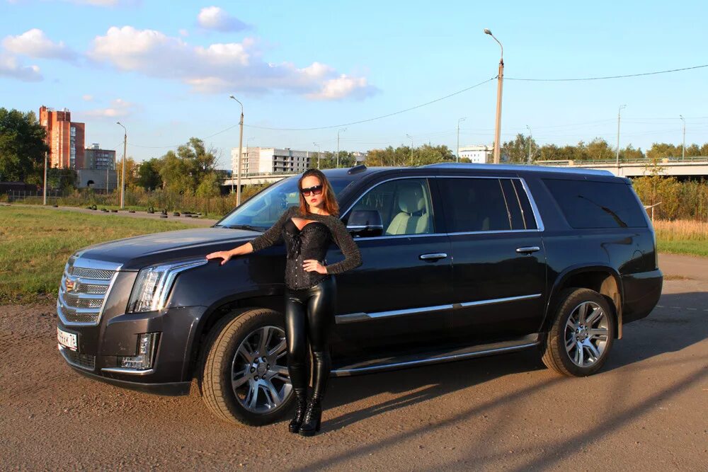 Едет черный кадиллак. Кадиллак Эскалейд 600. Cadillac Escalade 4. Кадиллак Эскалейд 4 ESV. Кадиллак Эскалейд 2009 черный.