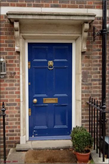 Notting Hill, London, England Beautiful doors, Painted doors, Cool doors