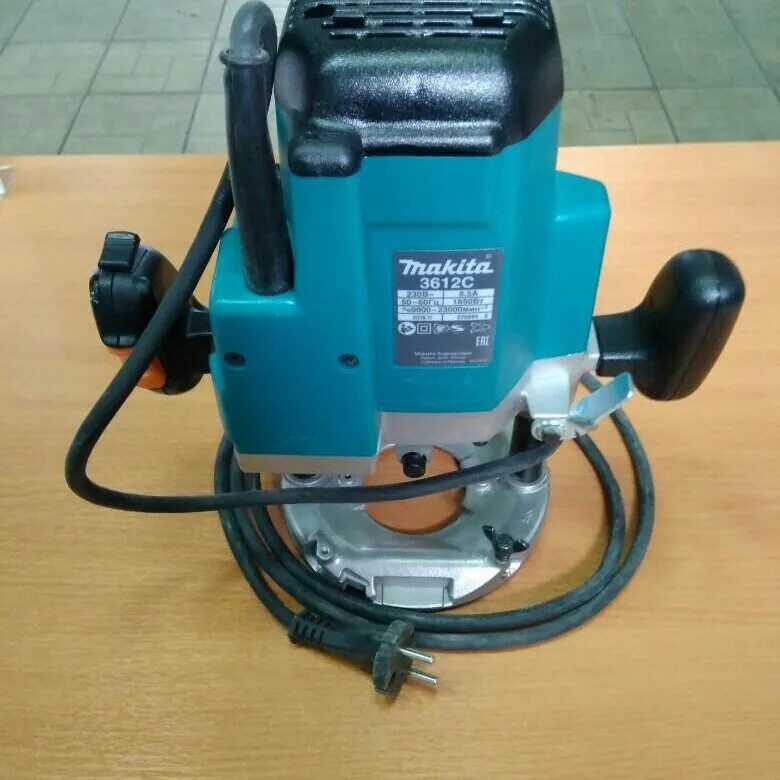 Makita 3612c. Фрезер 3612c (3612 c) Makita. Ручной фрезер Makita 3612c. Фреза Макита mt3612-c. Макита 3612