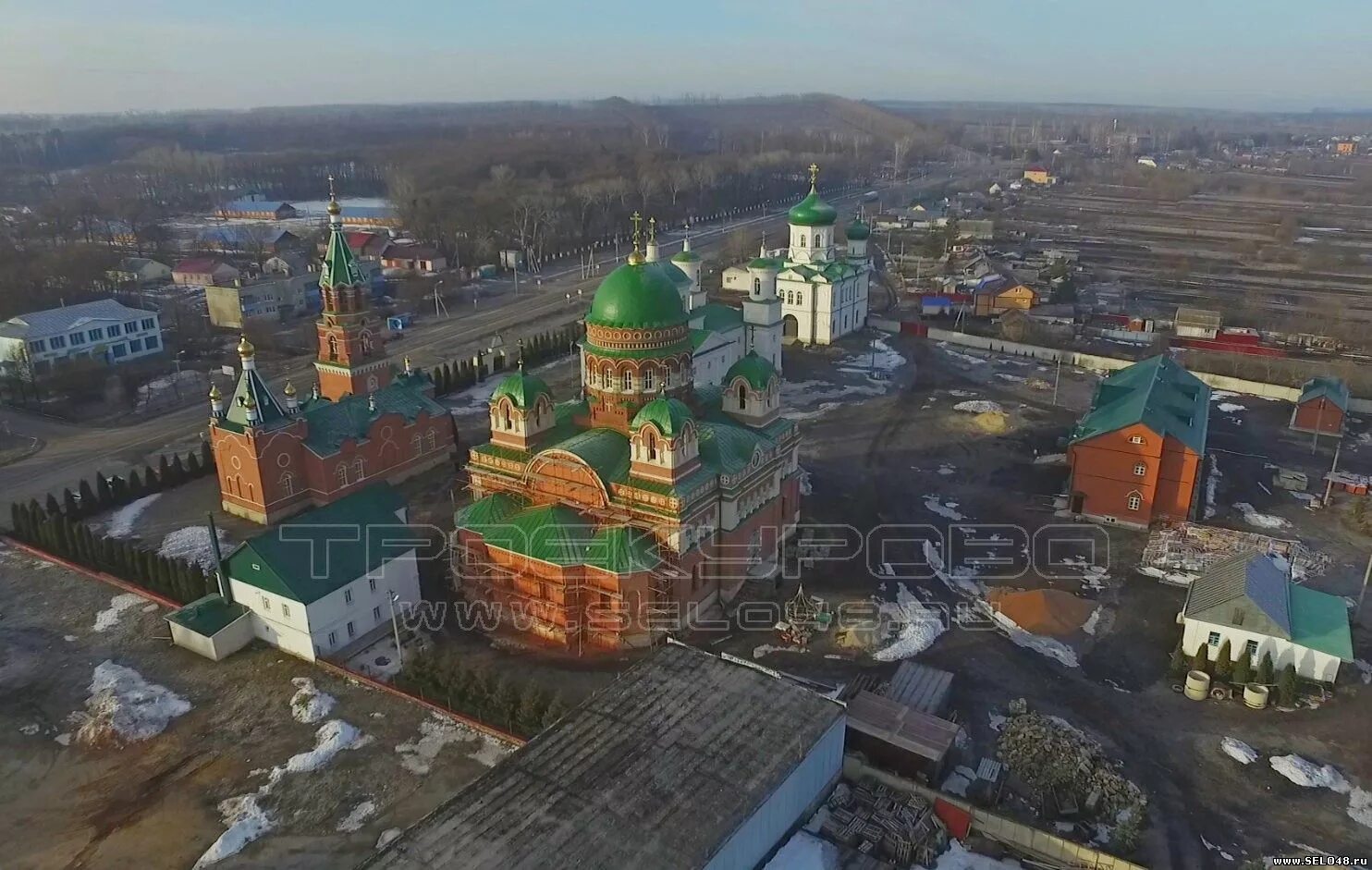 Оцените приближенно площадь западного троекуровского пруда