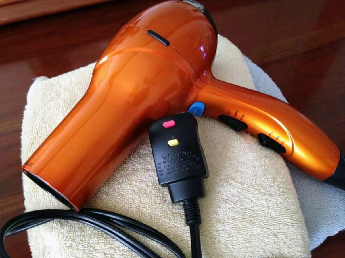 Фен для работы. Фен hb-a 1600w. фен &#039;&#039;pbt&#039;&#039; 8820. фен hair dryer. сушка волос феном.