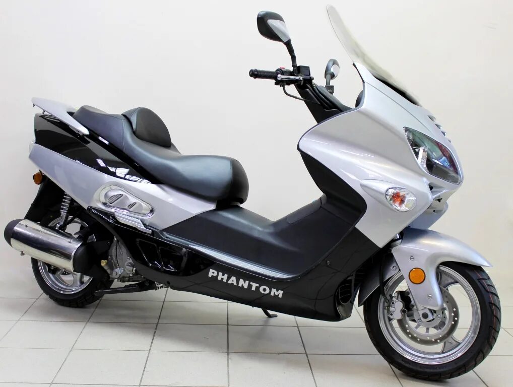 Скутер шторм 250. Скутер lifan lf50. Китайский скутер phantom 150. Lifan 50qt-2a. Макси скутер 150 кубов.