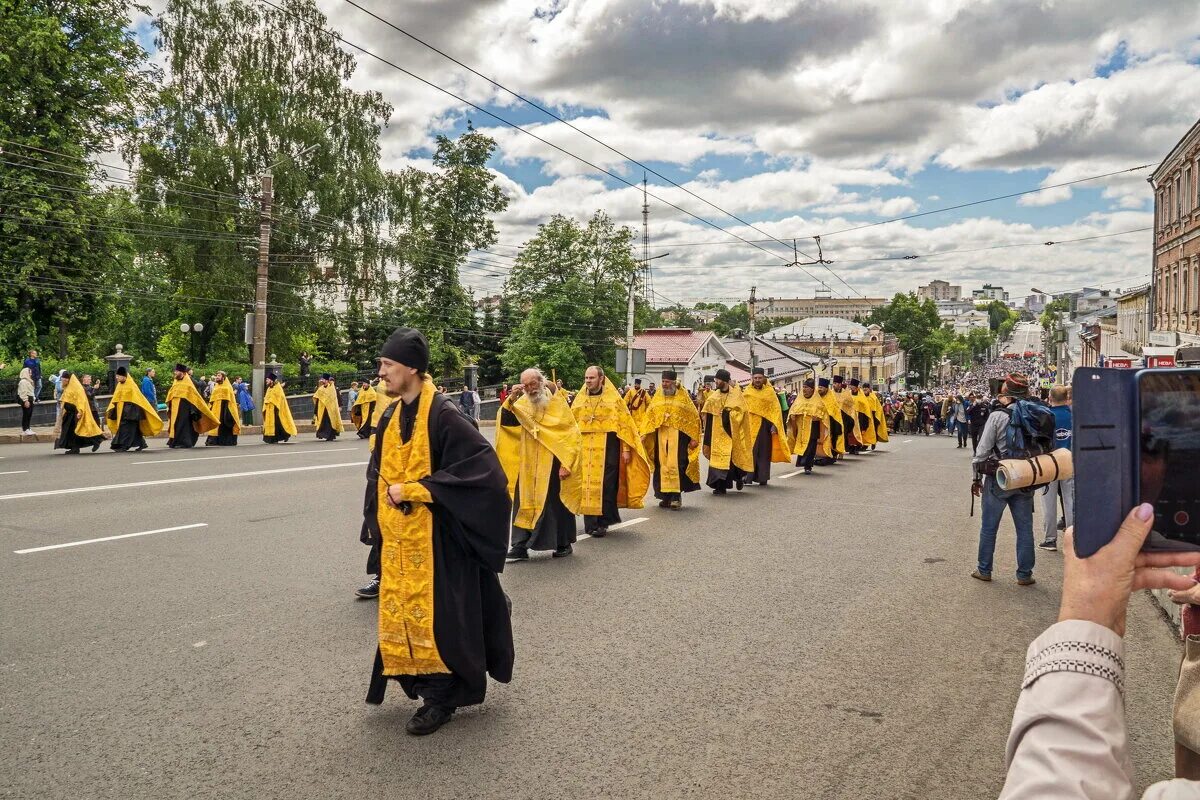 крестный ход видео. крестный ход видео. елизаветинский крестный ход 2020. крестный ход видео. православный крестный ход.