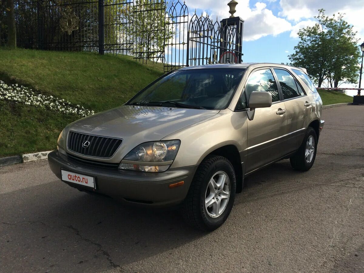 Lexus gs 2002. лексус 430 ls 2000. лексус 2000 года. лексус 300 седан 2000. лексус рх 300 серебристый 2000.