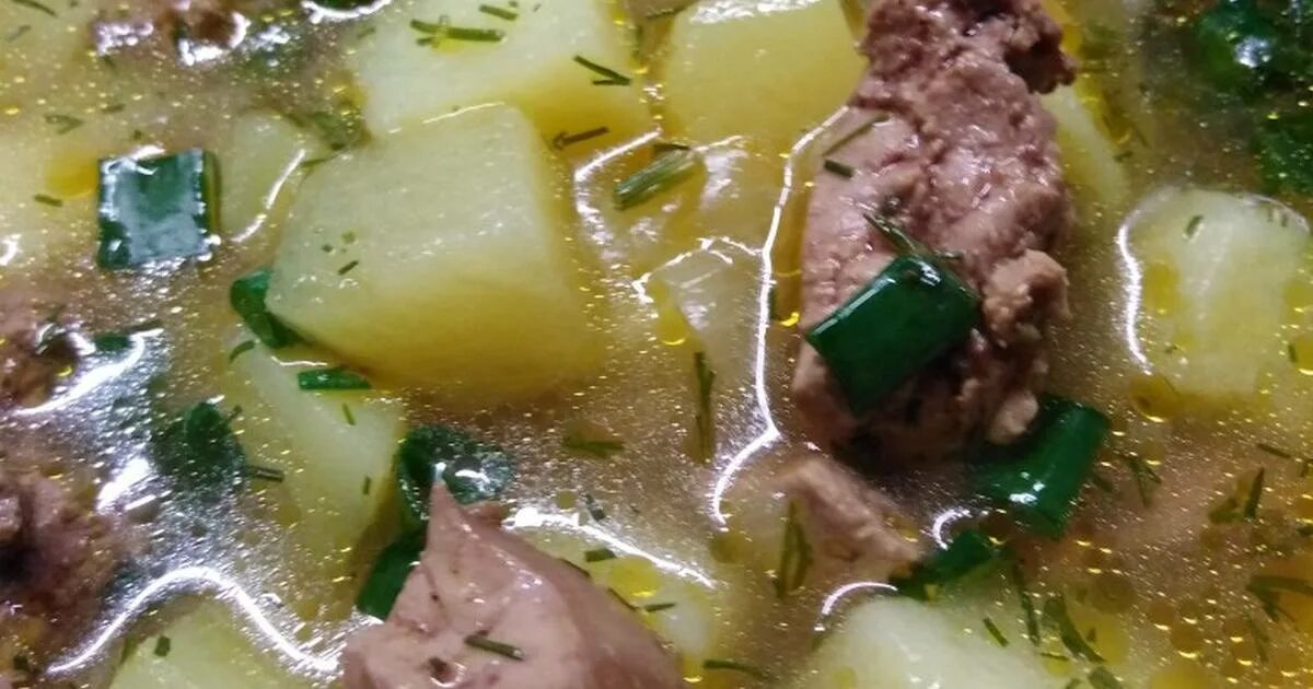 Суп из куриной печени. Суп с печенью куриной. Суп с печенкой куриной. Картошка с печенью куриной суп. Печёночный суп из куриной печени.