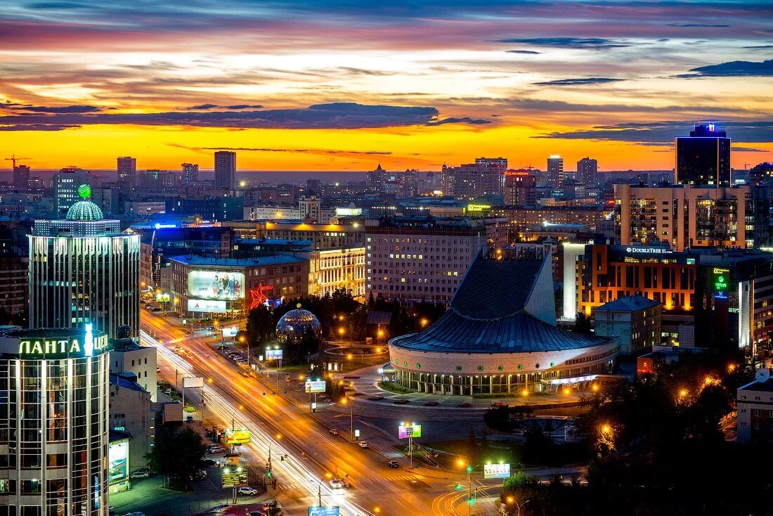 Новосибирск. Новосибирск столица современной Сибири. Ночной летний Новосибирск. Новосибирск центр лето.