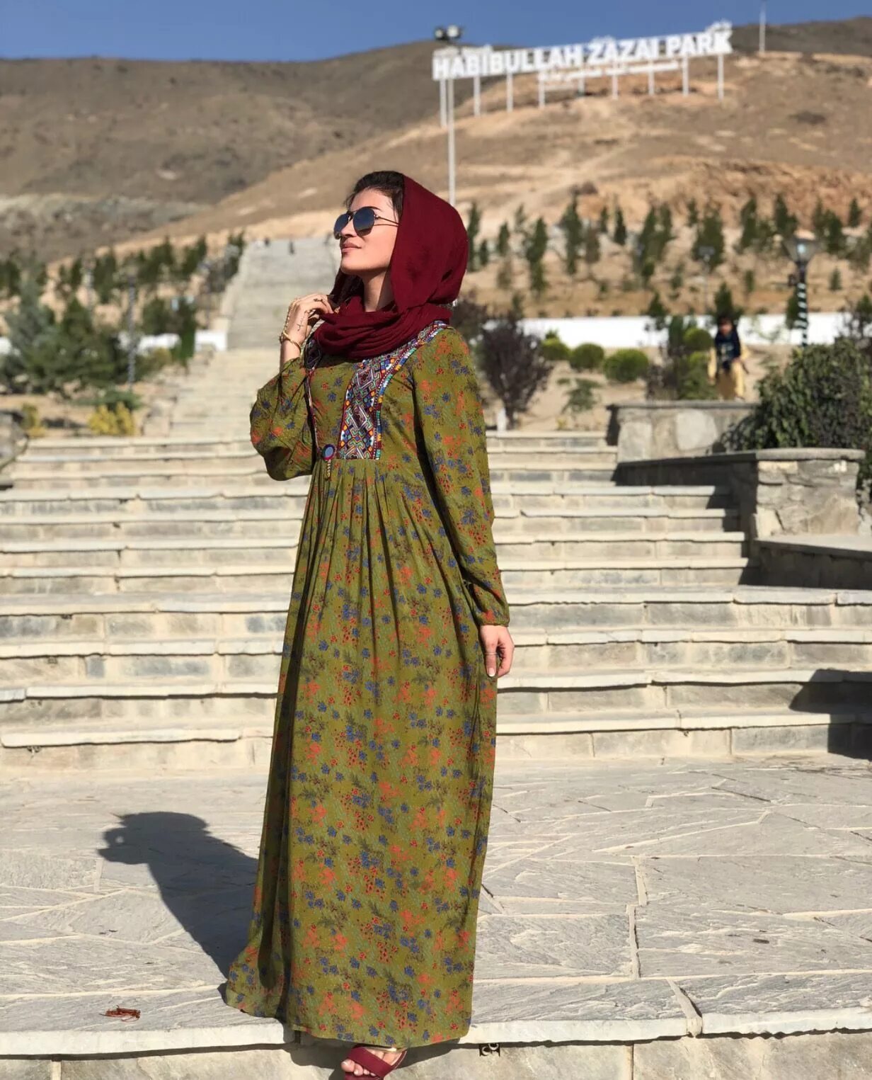 Афганские платья. Афганские платья женские. Афганская одежда для женщин. Одежда женщин в Афганистане.