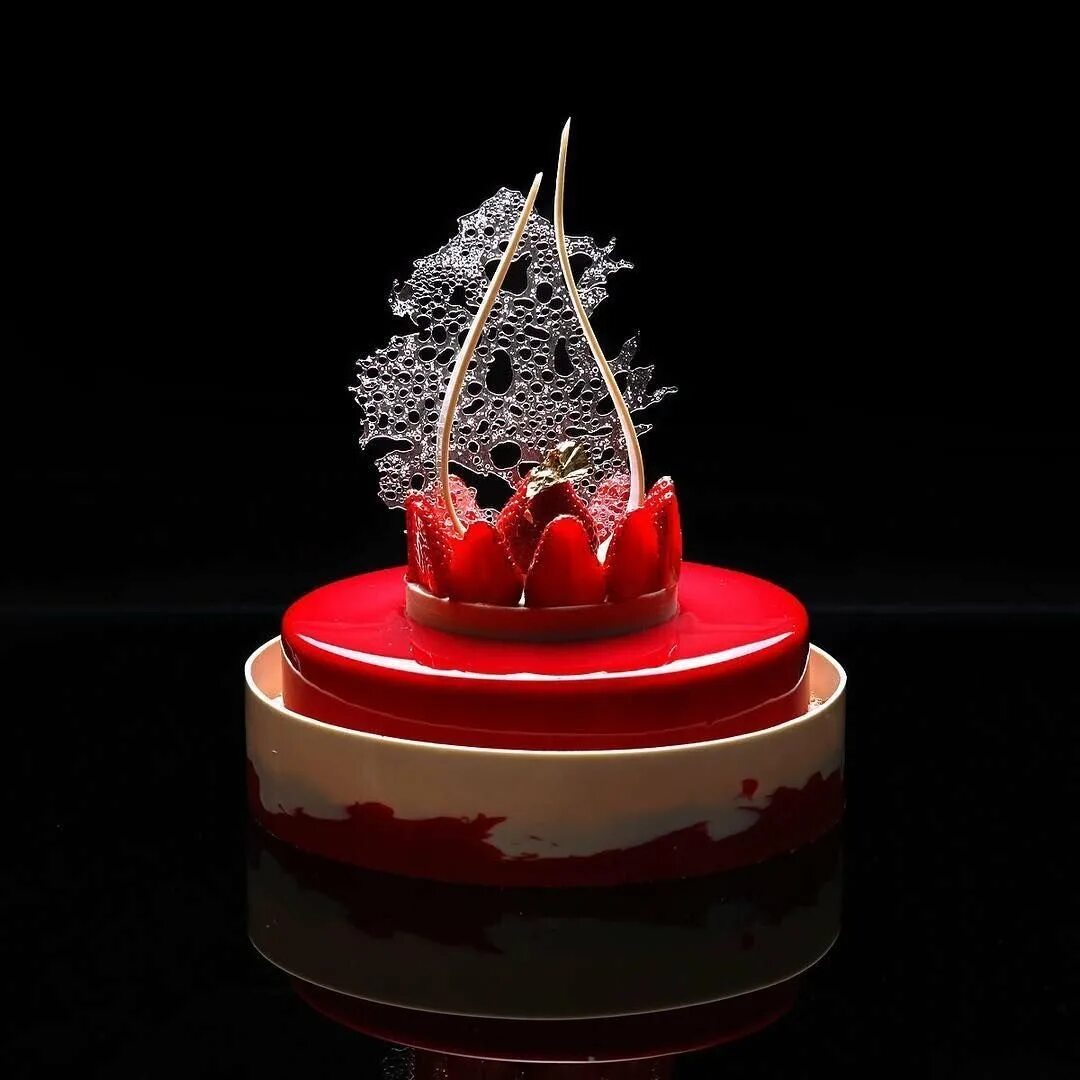 красивые десерты. интересные десерты. шедевры десертов. оригинальные пирожные. модные десерты.