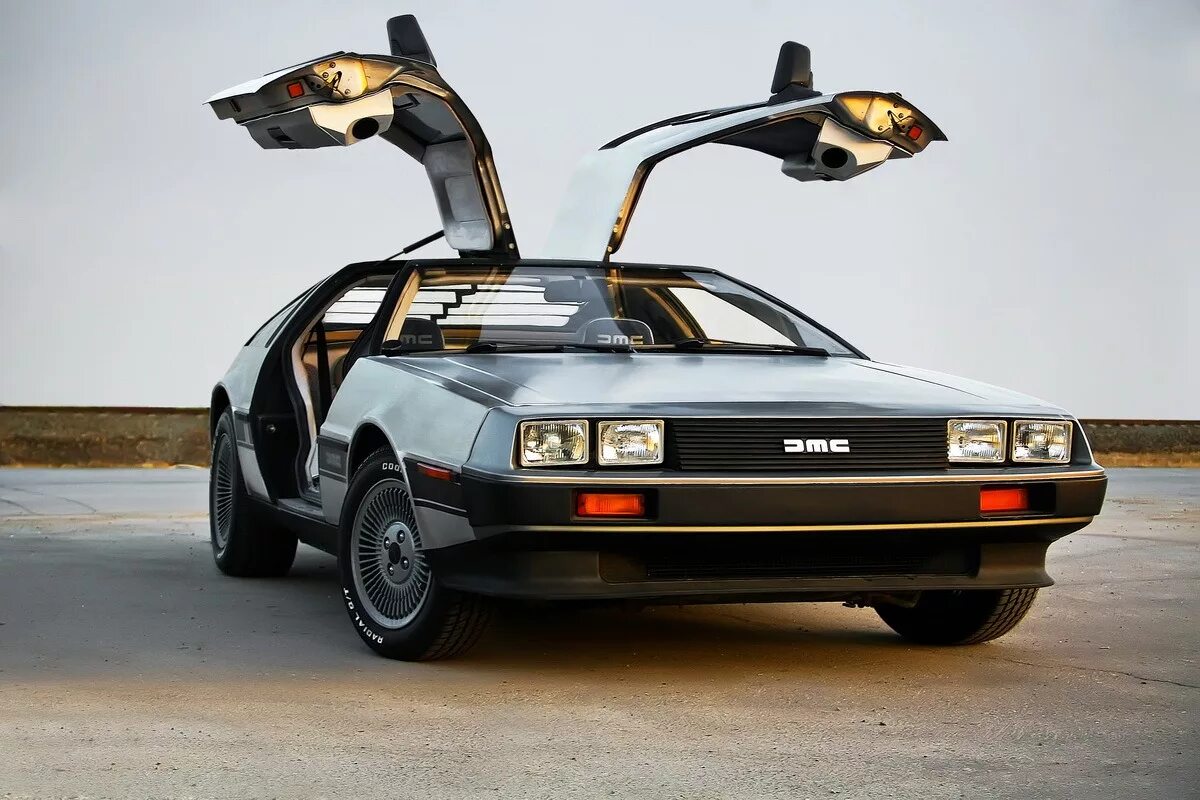 Future mark. DELOREAN DMC-12. Машина Делориан ДМС 12. DMC DELOREAN 2022. GMC 12 Делориан.