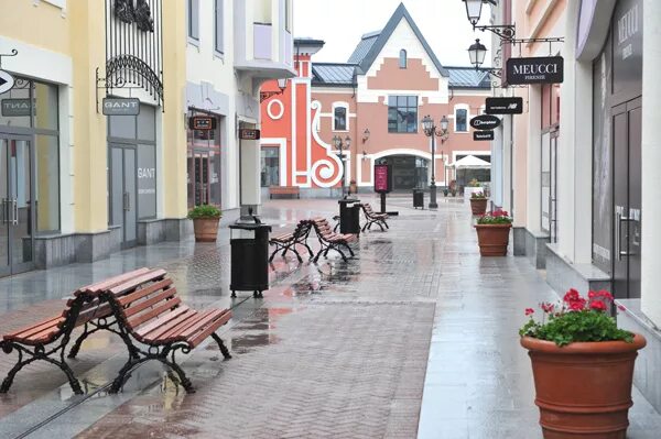 Новорязанское ш 8 outlet village белая дача. Outlet Village белая дача, Котельники. Москва, Новорязанское ш., 8 Outlet Village белая дача. Ресторан аутлет Виладж. Ремарк аутлет белая дача.