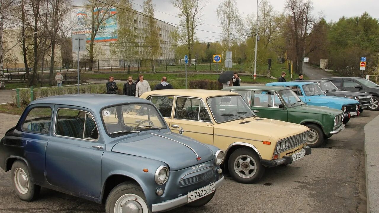 Куплю машину в ульяновске б у. Ульяновские машины. Авто Ульяновск. Ретро автомобили Пущино. Авто из Ульяновска.