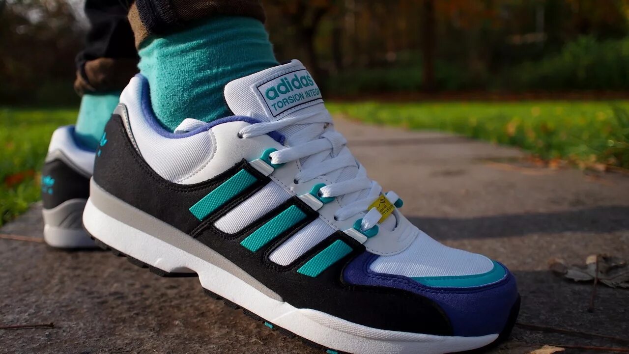 Кроссовки адидас Торшин. Adidas Torsion 2008. Adidas Torsion 2003. Адидас Торшин высокие кроссовки.