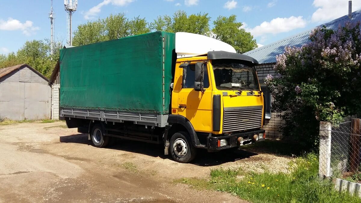 Маз-4370 грузовой автомобиль. Маз 4370 с прицепом. Маз 4370 бортовой. Маз зубренок бу. Маз зубренок бу.
