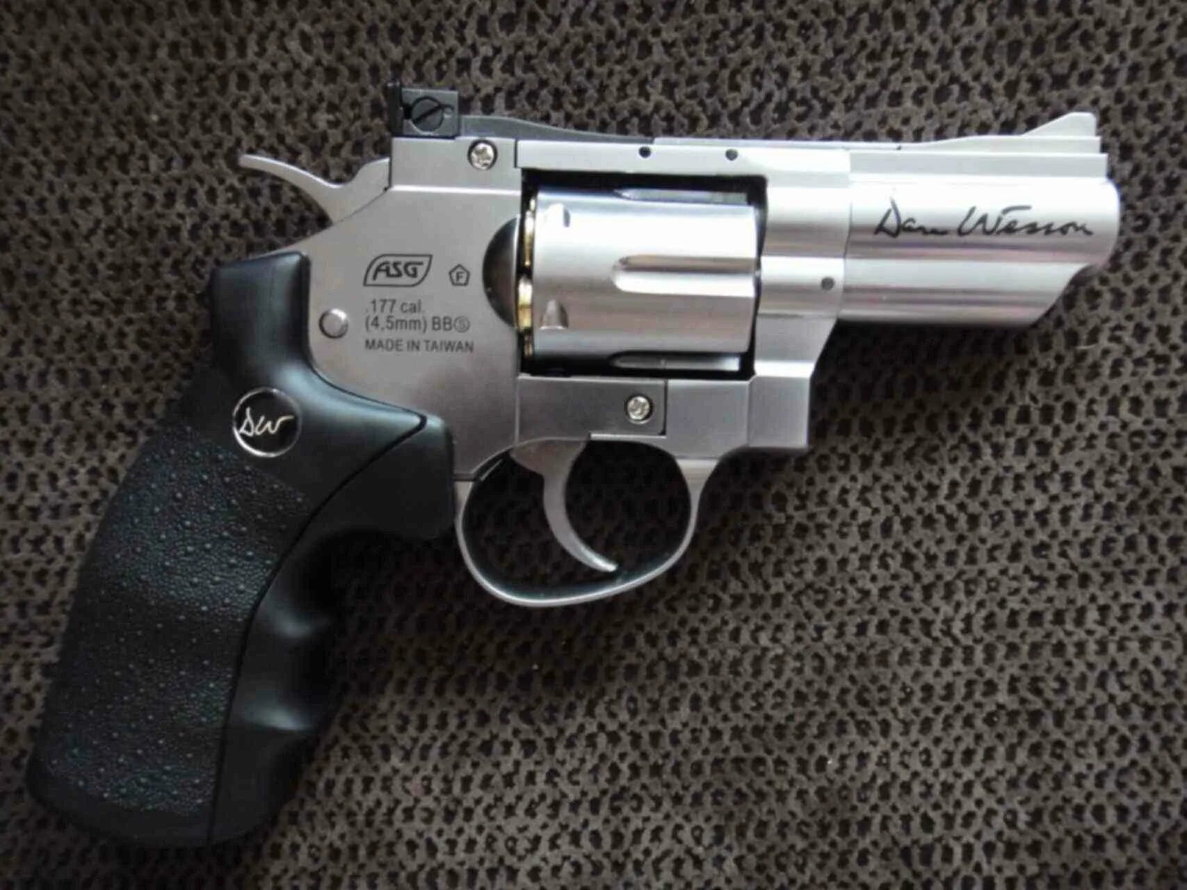 Револьвер ASG dan Wesson 2.5. Пневматический револьвер Gletcher SW r4. ASG dan Wesson 2.5" пневматический. ASG dan Wesson.