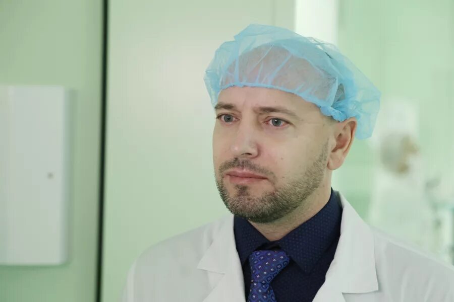 Доктор работает. Главный врач индивидуальный предприниматель. Никишин пенза министр. Интервью с врачом. Врач работает с документами.