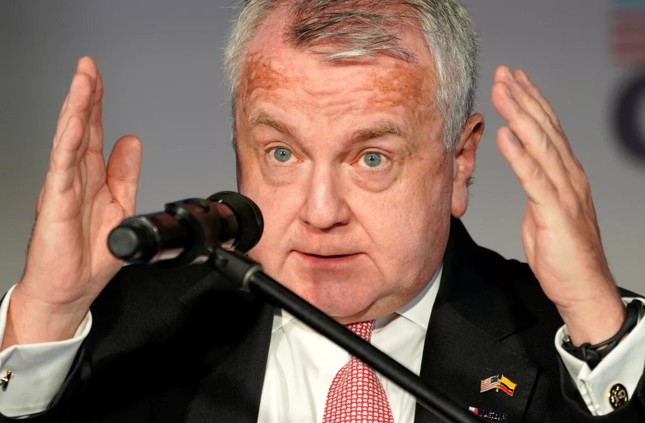 Бывший посол сша. Джон салливан сша. Джон салливан в россии. Майкл макфол. Джон хантсман.