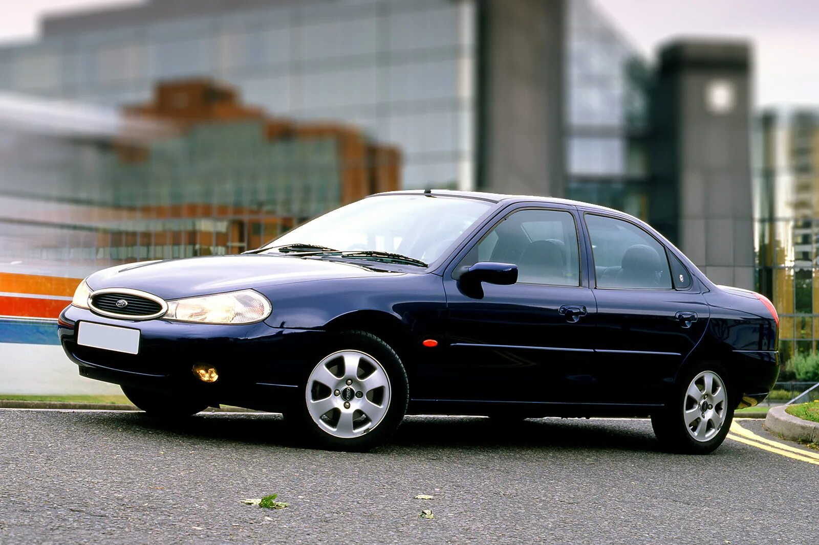 Форд Мондео 2 поколения. Ford Mondeo 1996 седан. Ford Mondeo 1996-2000. Ford Mondeo 2.2.