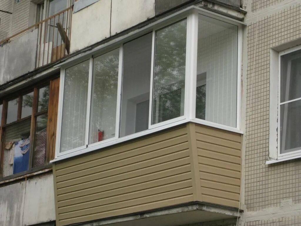 Отделка балкона. Пластиковый балкон. Пластиковый балкон. Остекление балконов и лоджий. Пластиковый балкон.