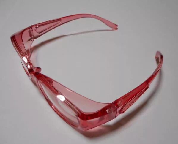 Очки защитные от пыльцы. Защитные очки для аллергиков детские. Очки для поллиноза. Очки для аллергиков от пыльцы