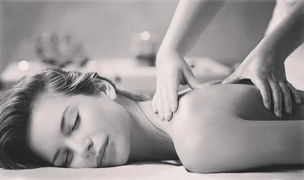 Top massage. Массаж черно белое. Массаж фон. Массаж лечебный оздоровительный. Массаж с утра.