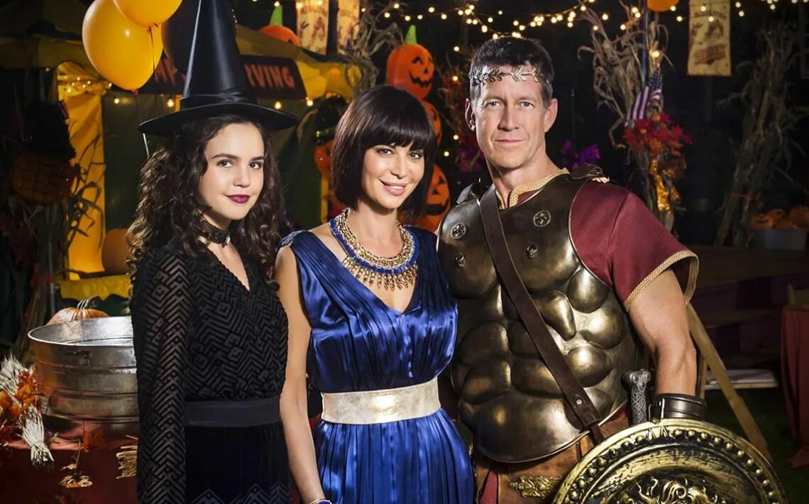 Добрая ведьма фильм 2008. Мэри сибли салем. Добрая ведьма фильм 2008. Хорошая ведьма 2. Добрая ведьма 2 серия.