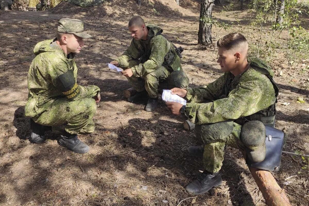 Утечка разговоров военных. Военный психолог. Психолог в армии. Что выполняют военные. Военные психологи в армии.