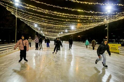 Открытый каток в москве