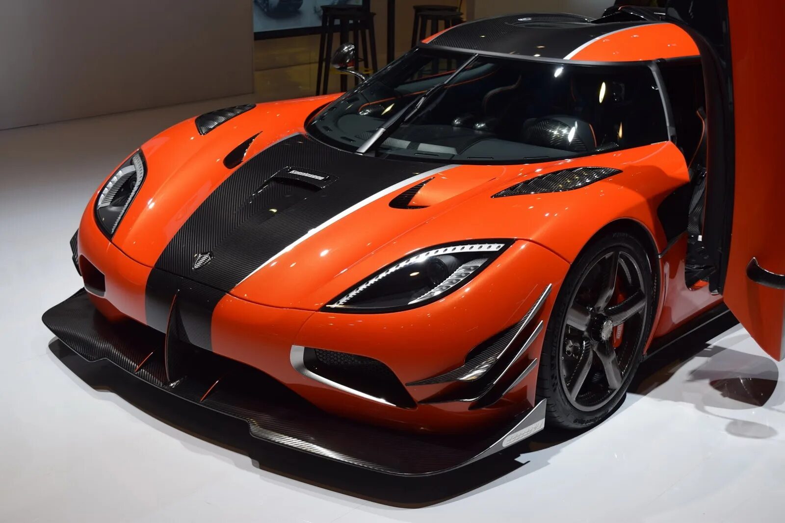 Кенигсегг АГЕРА. Кенигсегг АГЕРА финал. Koenigsegg Agera RS. Koenigsegg Hermes. Koenigsegg agera купить