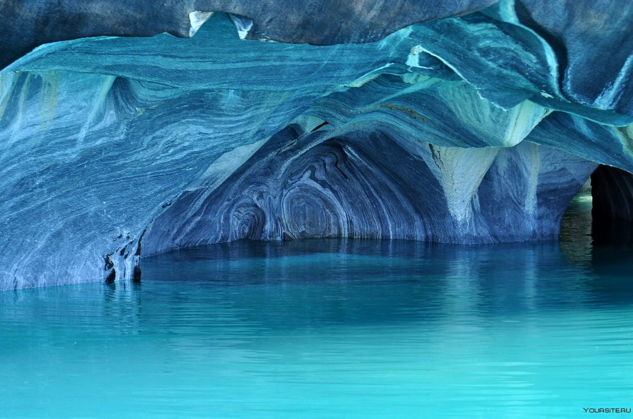На чиле это значит. Мраморные пещеры Чиле-Чико, Чили. Мраморные пещеры озера Хенераль Каррера. Озеро Буэнос Айрес Хенераль-Каррера. Мраморные пещеры Патагонии Чили.