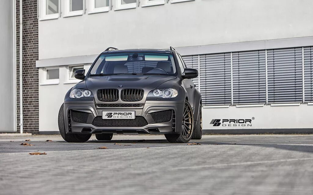 Обвес Perfomance на BMW E70 ('2007-12) в Москве DECUSCAR