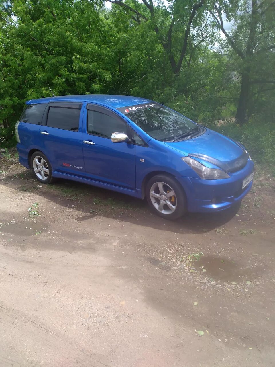 Тойота виш 2014 года. Тойота виш 2014 года фото. Toyota wish zne10 aero. Toyota wish синий. Toyota wish zne10 aero.