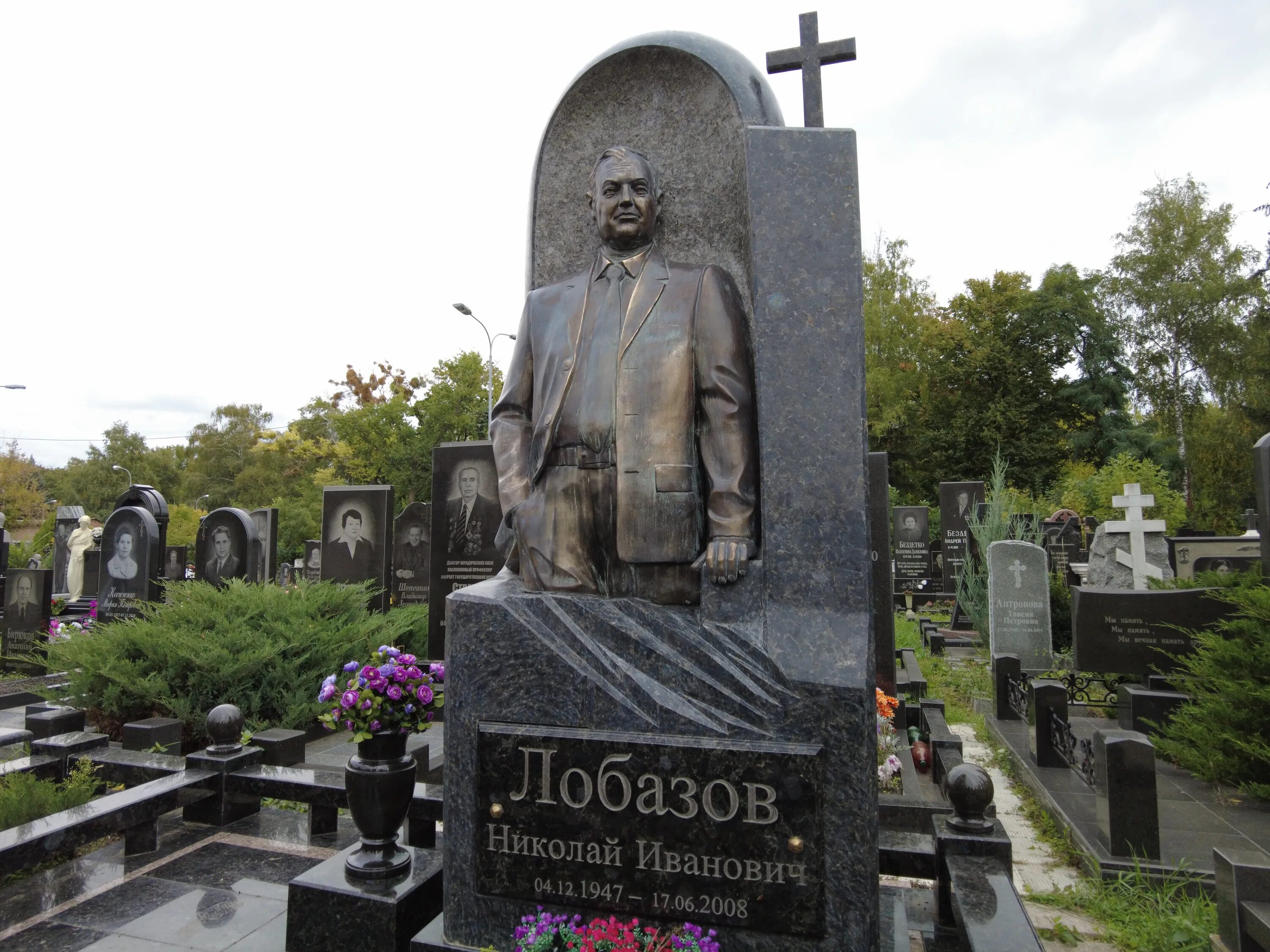 Харьковское кладбище. Кладбище в харькове. Харьковское кладбище. Свежее кладбище. Кладбище в харькове.