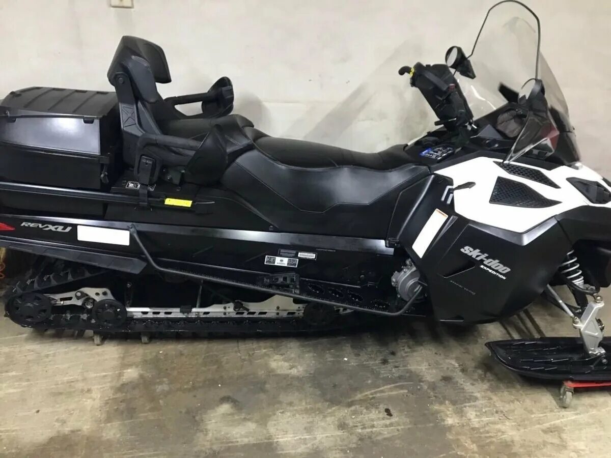 Ski doo expedition se